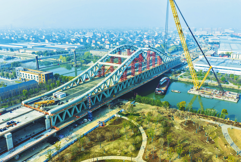 浙江省杭州市余杭东西大道运河大桥合龙