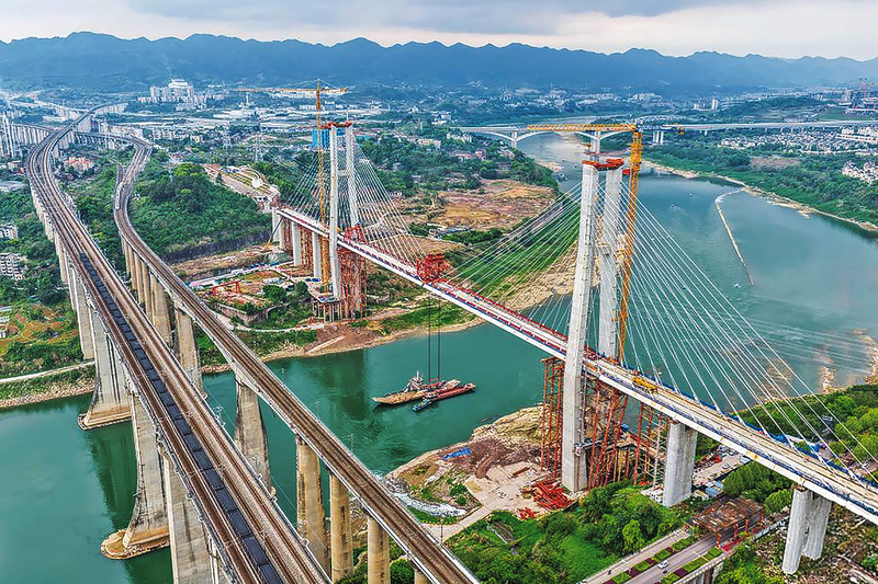 成渝中线高铁井口嘉陵江特大桥合龙