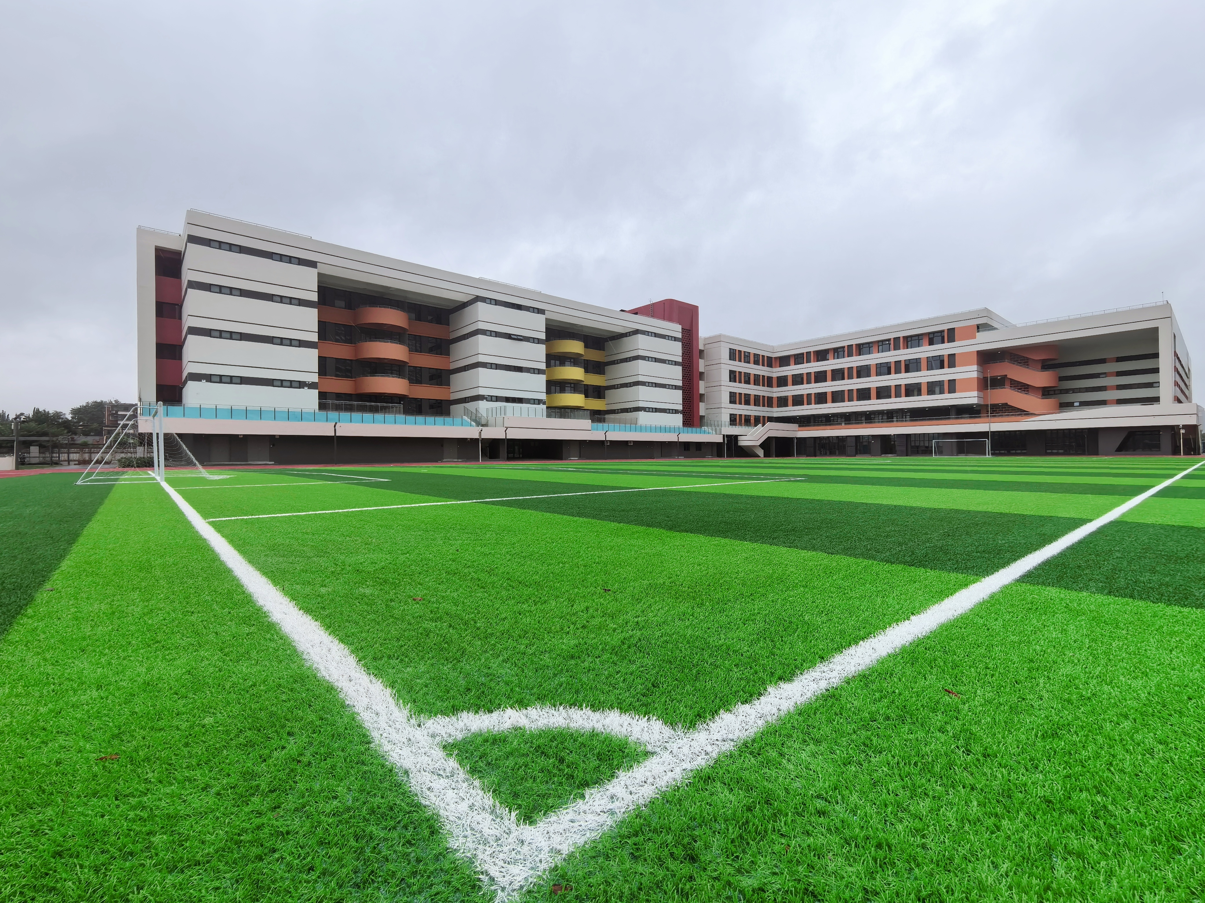 开学迎新：中国中铁承建的一批校园项目如期交付启用